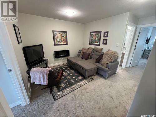 3250 Daphne Street, Regina, SK - Indoor Photo Showing Living Room