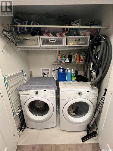 3250 Daphne Street, Regina, SK - Indoor Photo Showing Laundry Room