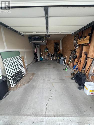 3250 Daphne Street, Regina, SK - Indoor Photo Showing Garage