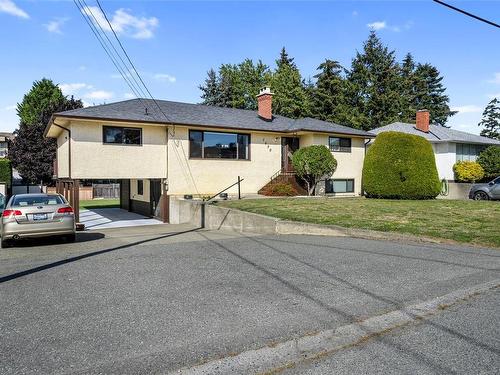 1690 Garnet Rd, Saanich, BC 