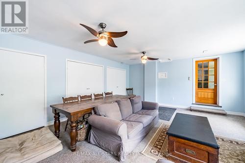 13330 Marsh Hill Road, Scugog (Port Perry), ON - Indoor Photo Showing Living Room