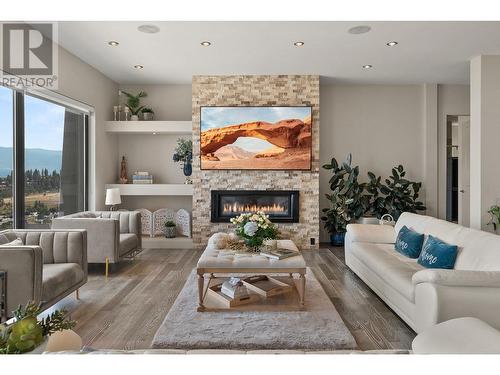 1789 Diamond View Drive, West Kelowna, BC - Indoor Photo Showing Living Room With Fireplace