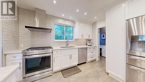 3645 Haven Glenn, Mississauga, ON - Indoor Photo Showing Kitchen With Stainless Steel Kitchen With Upgraded Kitchen