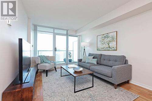 2211 - 5500 Yonge Street, Toronto, ON - Indoor Photo Showing Living Room