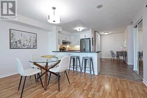 2211 - 5500 Yonge Street, Toronto, ON - Indoor Photo Showing Dining Room