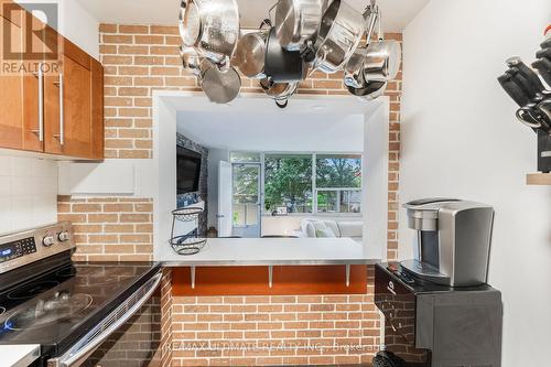 204 - 20 Forest Manor Road, Toronto, ON - Indoor Photo Showing Kitchen