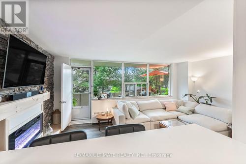 204 - 20 Forest Manor Road, Toronto, ON - Indoor Photo Showing Living Room