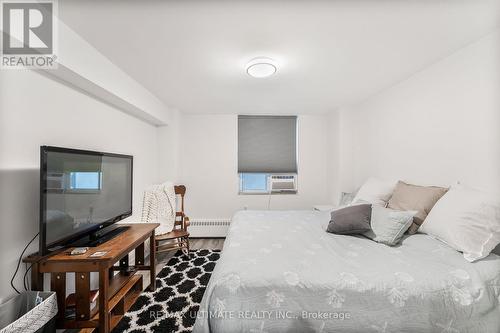 204 - 20 Forest Manor Road, Toronto, ON - Indoor Photo Showing Bedroom