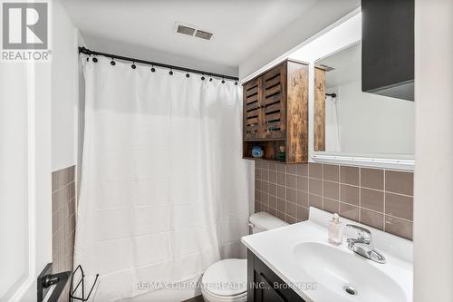 204 - 20 Forest Manor Road, Toronto, ON - Indoor Photo Showing Bathroom