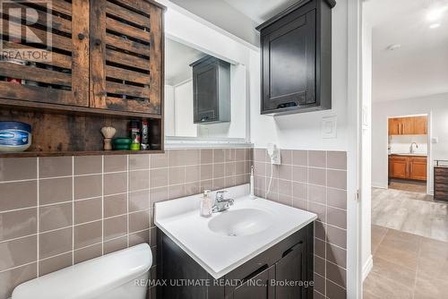 204 - 20 Forest Manor Road, Toronto, ON - Indoor Photo Showing Bathroom