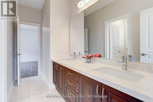 14 Baleberry Crescent, East Gwillimbury, ON - Indoor Photo Showing Bathroom