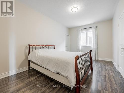 14 Baleberry Crescent, East Gwillimbury, ON - Indoor Photo Showing Bedroom