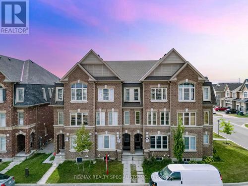 29 Finegan Circle, Brampton, ON - Outdoor With Facade