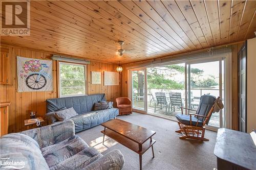 2910 Maclean Lk N S Rd Road, Port Severn, ON - Indoor Photo Showing Living Room