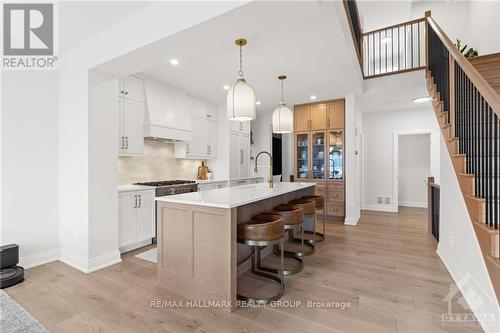 612 Enclave Lane, Clarence-Rockland, ON - Indoor Photo Showing Kitchen With Upgraded Kitchen