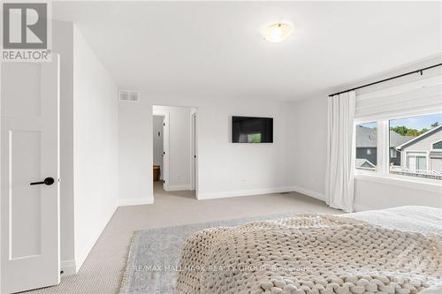 612 Enclave Lane, Clarence-Rockland, ON - Indoor Photo Showing Bedroom