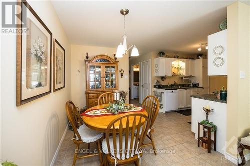 46&50 Fifth Street E, South Dundas, ON - Indoor Photo Showing Dining Room