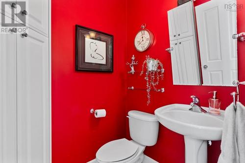 24 Vanier Way, Bedford, NS - Indoor Photo Showing Bathroom