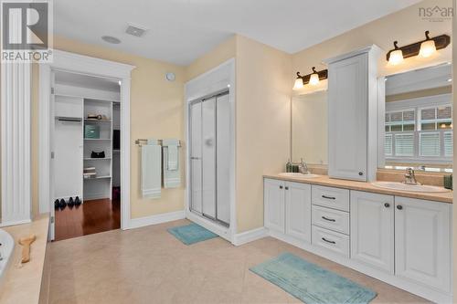 24 Vanier Way, Bedford, NS - Indoor Photo Showing Bathroom