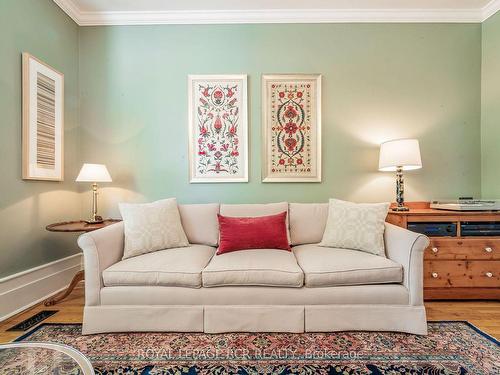 12 Bythia St, Orangeville, ON - Indoor Photo Showing Living Room