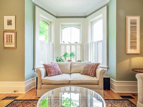 12 Bythia St, Orangeville, ON - Indoor Photo Showing Living Room