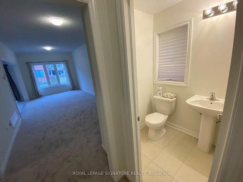 96 Baker St, Thorold, ON - Indoor Photo Showing Bathroom