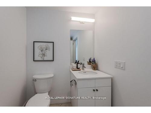 417-1 Wellington St, Brantford, ON - Indoor Photo Showing Bathroom