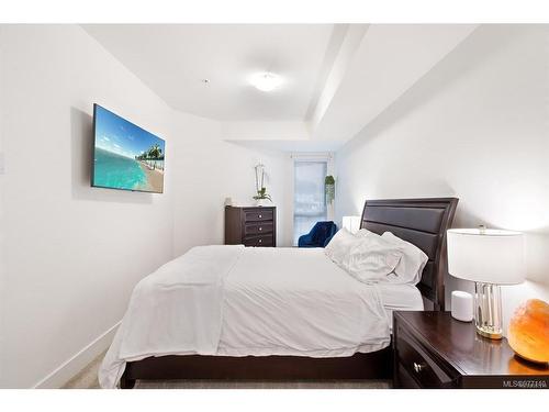 317-3070 Kilpatrick Ave, Courtenay, BC - Indoor Photo Showing Bedroom