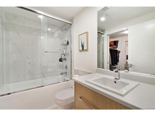 317-3070 Kilpatrick Ave, Courtenay, BC - Indoor Photo Showing Bathroom