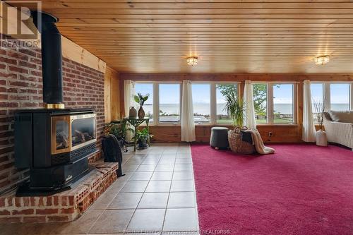 4 Pulley Road, Leamington, ON - Indoor Photo Showing Living Room With Fireplace