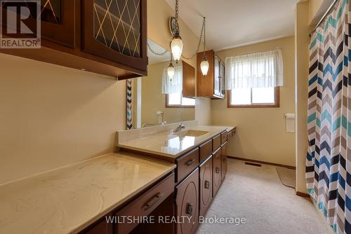 1090 Colonel Talbot Road, Norfolk (South Middleton), ON - Indoor Photo Showing Bathroom