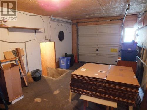 1545 Bellevue Avenue, Sudbury, ON - Indoor Photo Showing Garage