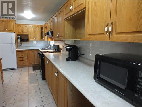 1545 Bellevue Avenue, Sudbury, ON - Indoor Photo Showing Kitchen