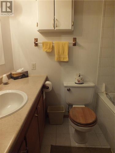 1545 Bellevue Avenue, Sudbury, ON - Indoor Photo Showing Bathroom