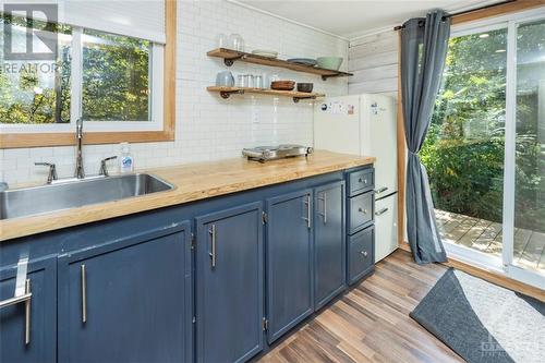 23925 Highway 7 Road, Sharbot Lake, ON - Indoor Photo Showing Kitchen