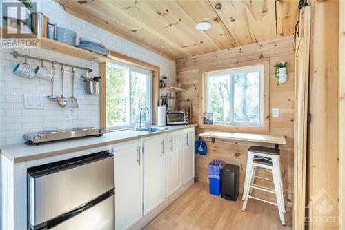 23925 Highway 7 Road, Sharbot Lake, ON - Indoor Photo Showing Kitchen