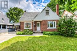 54 ROSLIN Avenue S  Waterloo, ON N2L 2G8