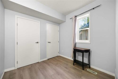 163 Collegiate Street, Winnipeg, MB - Indoor Photo Showing Bathroom