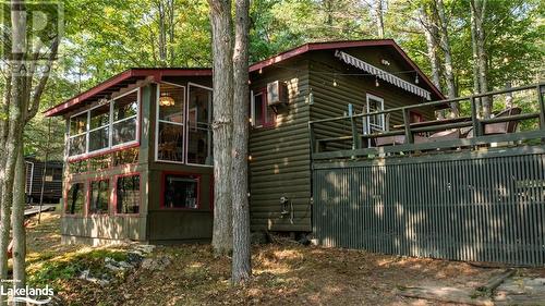 This is the Quintessential Muskoka Cottage - 21 Severn River Sr406 Shores S, Muskoka Lakes Twp, ON - Outdoor