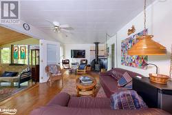 Inside The Cottage The Living room - 