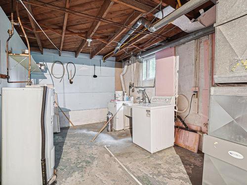 Salle de lavage - 15 14E Rue, Montréal (Pierrefonds-Roxboro), QC - Indoor Photo Showing Laundry Room