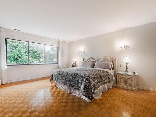 Master bedroom - 15 Crois. Fernlea, Mont-Royal, QC - Indoor Photo Showing Bedroom