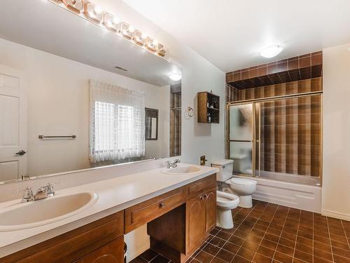 Ensuite bathroom - 15 Crois. Fernlea, Mont-Royal, QC - Indoor Photo Showing Bathroom