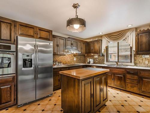 Kitchen - 15 Crois. Fernlea, Mont-Royal, QC - Indoor Photo Showing Kitchen