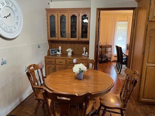 195 Seneca Place, Thunder Bay, ON - Indoor Photo Showing Dining Room