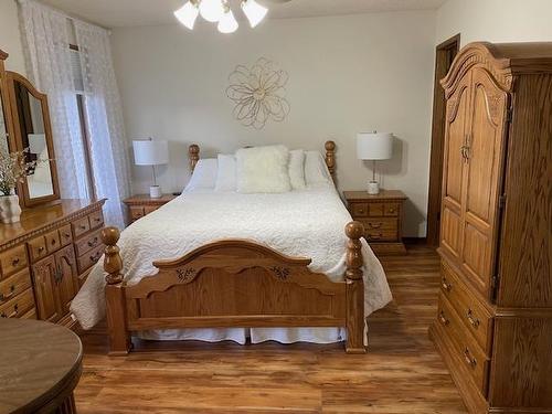 195 Seneca Place, Thunder Bay, ON - Indoor Photo Showing Bedroom