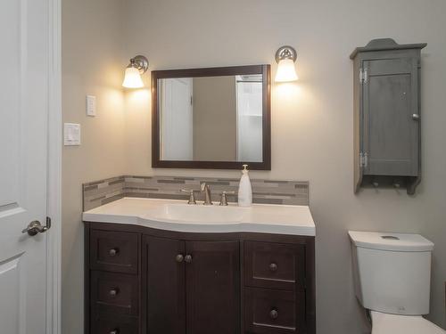 1155 Candy Mountain Dr, Neebing, ON - Indoor Photo Showing Bathroom