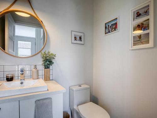 Powder room - 1329 Rue Des Tilleuls, Saint-Bruno-De-Montarville, QC 