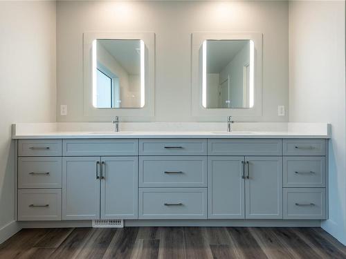 4080 Discovery Dr, Campbell River, BC - Indoor Photo Showing Bathroom