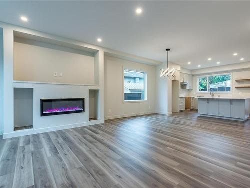 4080 Discovery Dr, Campbell River, BC - Indoor Photo Showing Living Room With Fireplace